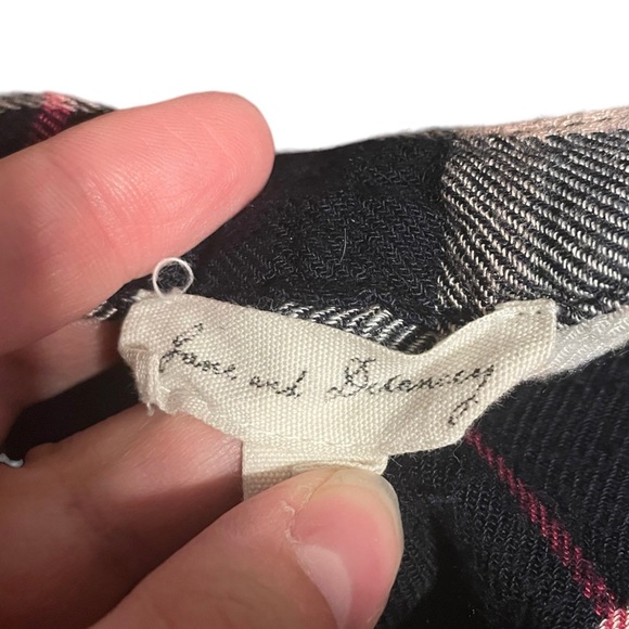 Plaid Blouse - Picture 4 of 5